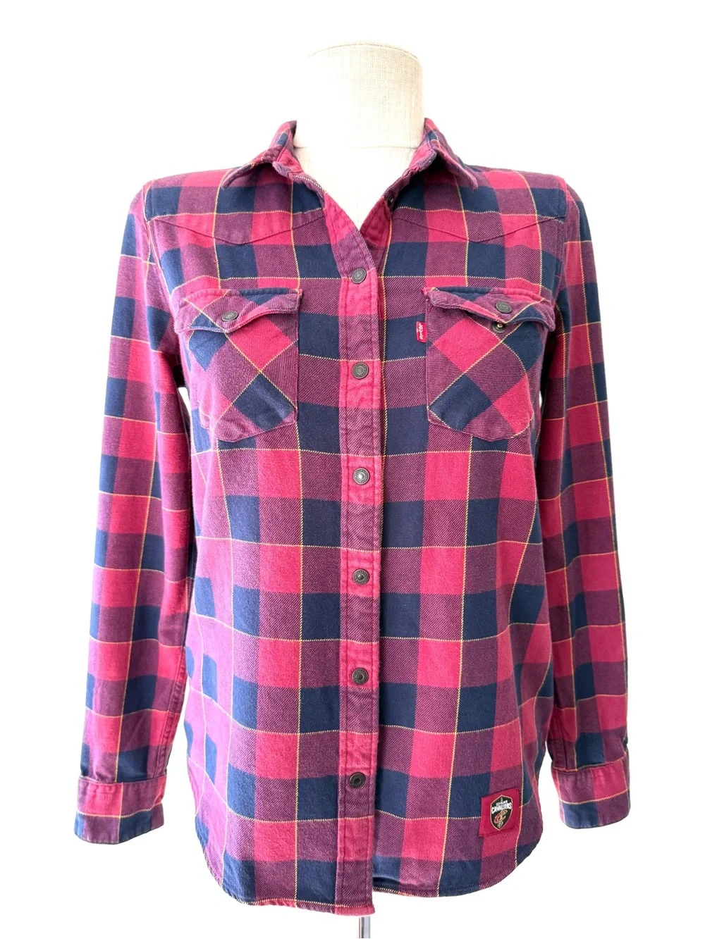 Levis x NBA Cleveland Cavaliers Plaid Western Flannel Snap Shirt Mens S EUC Cavs